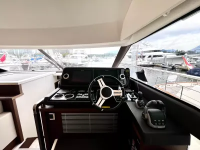 Pre-Owned 2021 Prestige yachts 520 Fly for Sale | Vancouver, BC | M&P Yacht Centre | 6a89202d2ef704f9af004a81