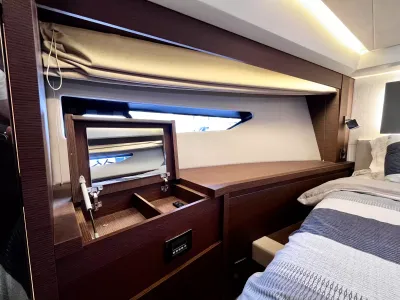 Pre-Owned 2021 Prestige yachts 520 Fly for Sale | Vancouver, BC | M&P Yacht Centre | 6a89202d2ef704f9af004a81