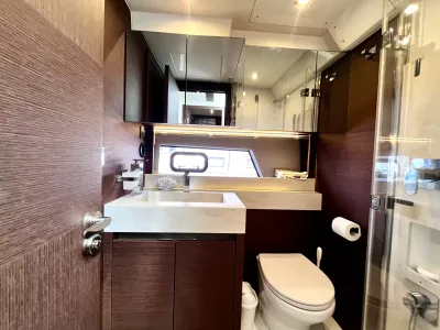 Pre-Owned 2021 Prestige yachts 520 Fly for Sale | Vancouver, BC | M&P Yacht Centre | 6a89202d2ef704f9af004a81