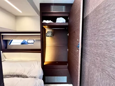 Pre-Owned 2021 Prestige yachts 520 Fly for Sale | Vancouver, BC | M&P Yacht Centre | 6a89202d2ef704f9af004a81