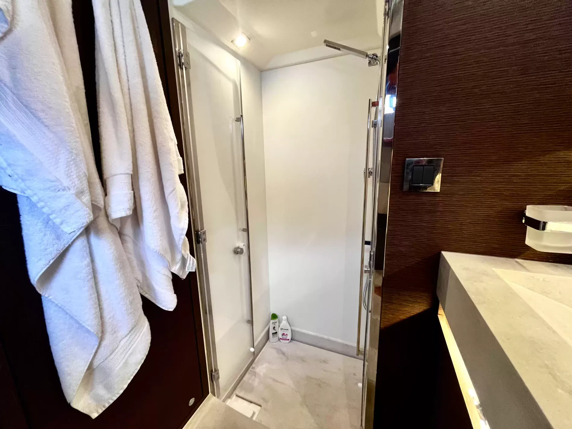 Pre-Owned 2021 Prestige yachts 520 Fly for Sale | Vancouver, BC | M&P Yacht Centre | 6a89202d2ef704f9af004a81