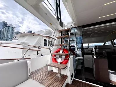 Pre-Owned 2021 Prestige yachts 520 Fly for Sale | Vancouver, BC | M&P Yacht Centre | 6a89202d2ef704f9af004a81