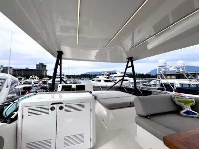 Pre-Owned 2021 Prestige yachts 520 Fly for Sale | Vancouver, BC | M&P Yacht Centre | 6a89202d2ef704f9af004a81