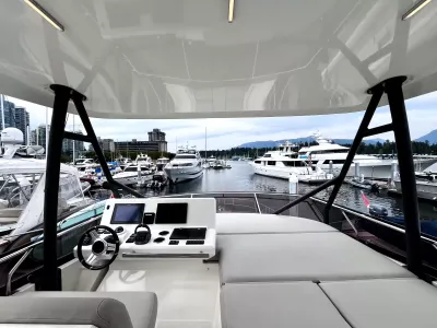 Pre-Owned 2021 Prestige yachts 520 Fly for Sale | Vancouver, BC | M&P Yacht Centre | 6a89202d2ef704f9af004a81