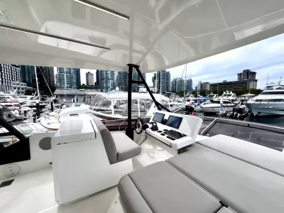 Pre-Owned 2021 Prestige yachts 520 Fly for Sale | Vancouver, BC | M&P Yacht Centre | 6a89202d2ef704f9af004a81