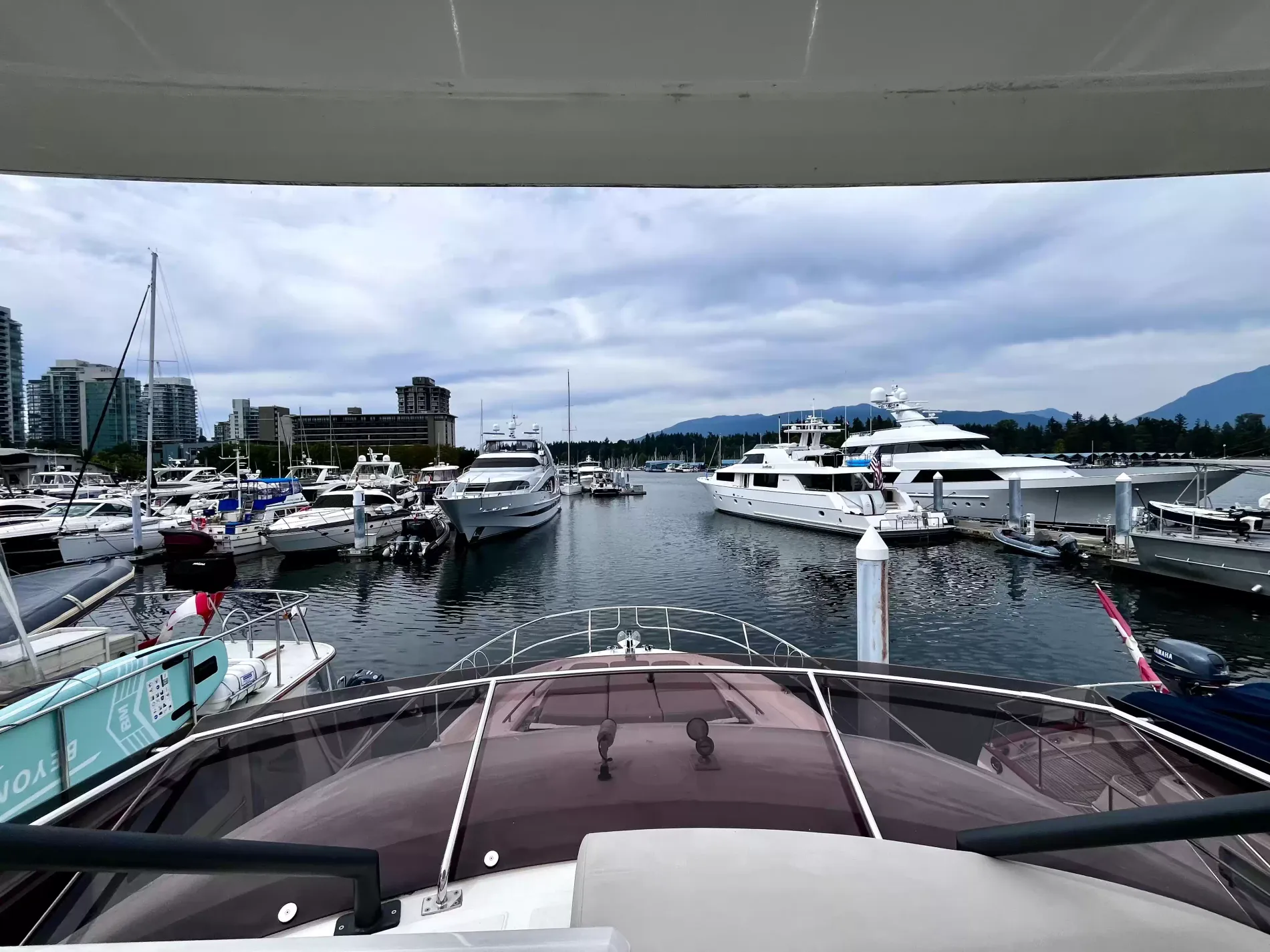 Pre-Owned 2021 Prestige yachts 520 Fly for Sale | Vancouver, BC | M&P Yacht Centre | 6a89202d2ef704f9af004a81