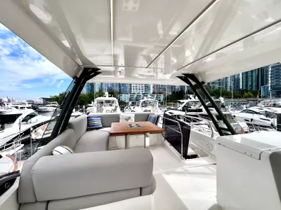 Pre-Owned 2021 Prestige yachts 520 Fly for Sale | Vancouver, BC | M&P Yacht Centre | 6a89202d2ef704f9af004a81
