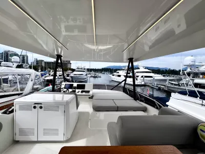 Pre-Owned 2021 Prestige yachts 520 Fly for Sale | Vancouver, BC | M&P Yacht Centre | 6a89202d2ef704f9af004a81
