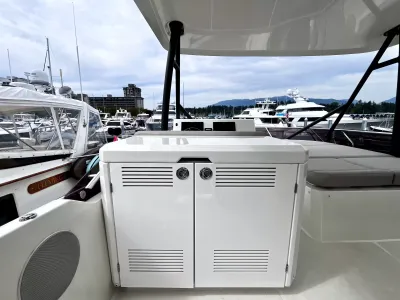 Pre-Owned 2021 Prestige yachts 520 Fly for Sale | Vancouver, BC | M&P Yacht Centre | 6a89202d2ef704f9af004a81