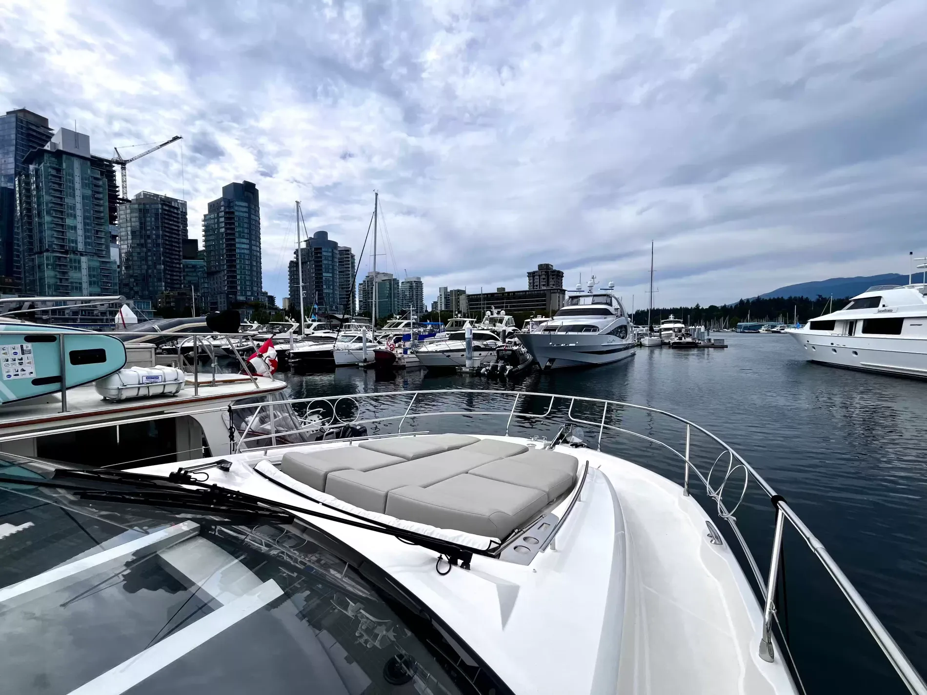 Pre-Owned 2021 Prestige yachts 520 Fly for Sale | Vancouver, BC | M&P Yacht Centre | 6a89202d2ef704f9af004a81