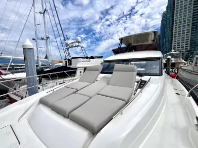 Pre-Owned 2021 Prestige yachts 520 Fly for Sale | Vancouver, BC | M&P Yacht Centre | 6a89202d2ef704f9af004a81