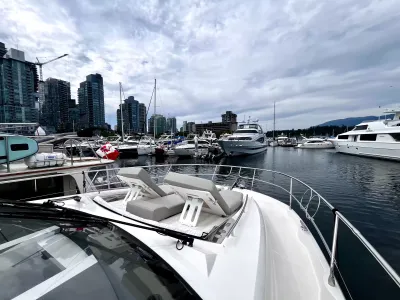 Pre-Owned 2021 Prestige yachts 520 Fly for Sale | Vancouver, BC | M&P Yacht Centre | 6a89202d2ef704f9af004a81