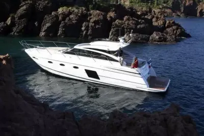 Pre-Owned 2015 Princess V52 for Sale | Vancouver, BC | M&P Yacht Centre | 6a892bed1db46488f4024a83