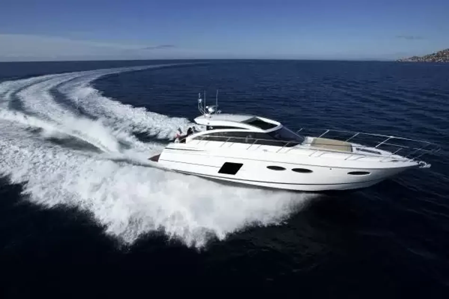 Pre-Owned 2015 Princess V52 for Sale | Vancouver, BC | M&P Yacht Centre | 6a892bed1db46488f4024a83