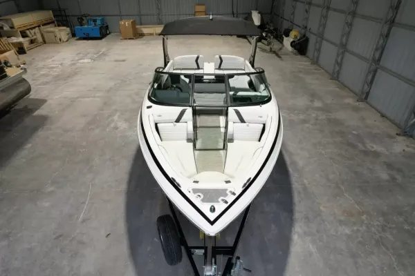 2017 Regal 2300-15