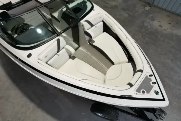 2017 Regal 2300-18