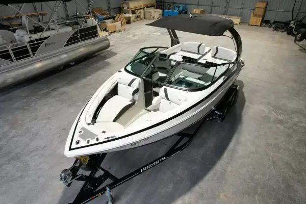 2017 Regal 2300-13
