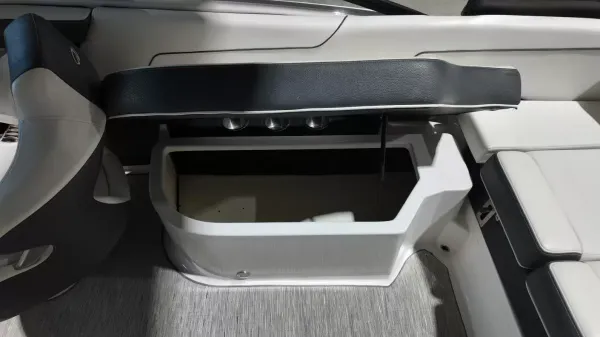 2017 Regal 2300-42