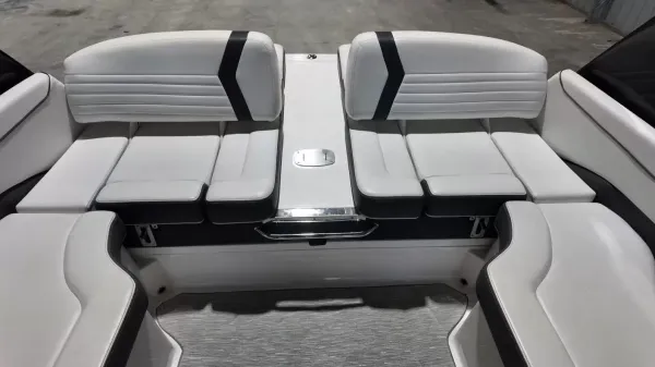 2017 Regal 2300-43