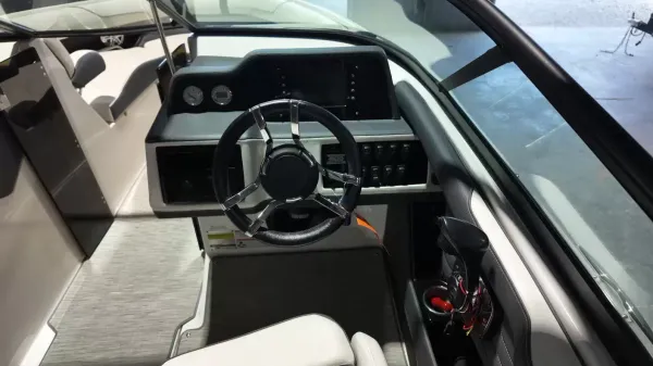 2017 Regal 2300-31