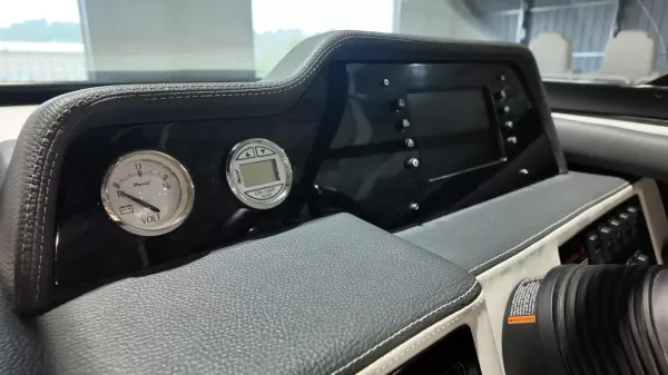 2017 Regal 2300-30