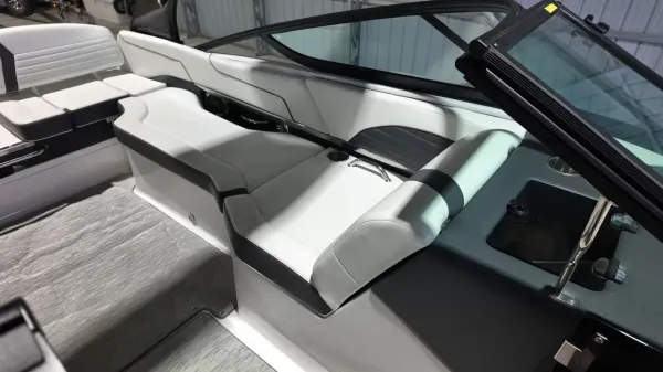 2017 Regal 2300-35