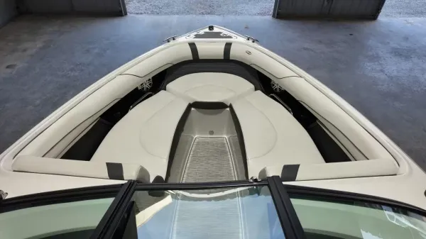 2017 Regal 2300-25