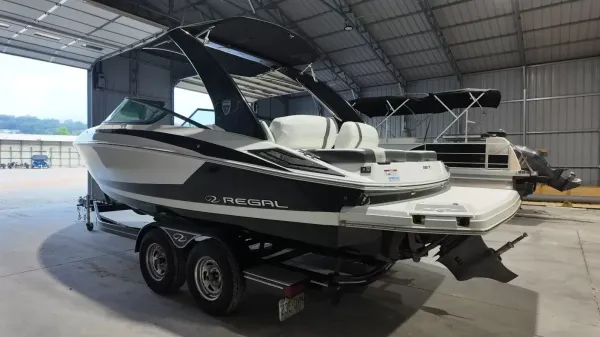 2017 Regal 2300-8