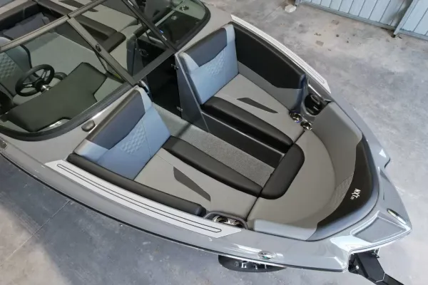 2027 Mastercraft NXT23-21