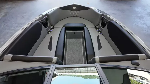 2027 Mastercraft NXT23-24