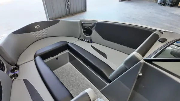 2027 Mastercraft NXT23-28