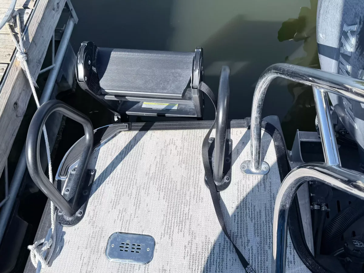 dummy-boat-img