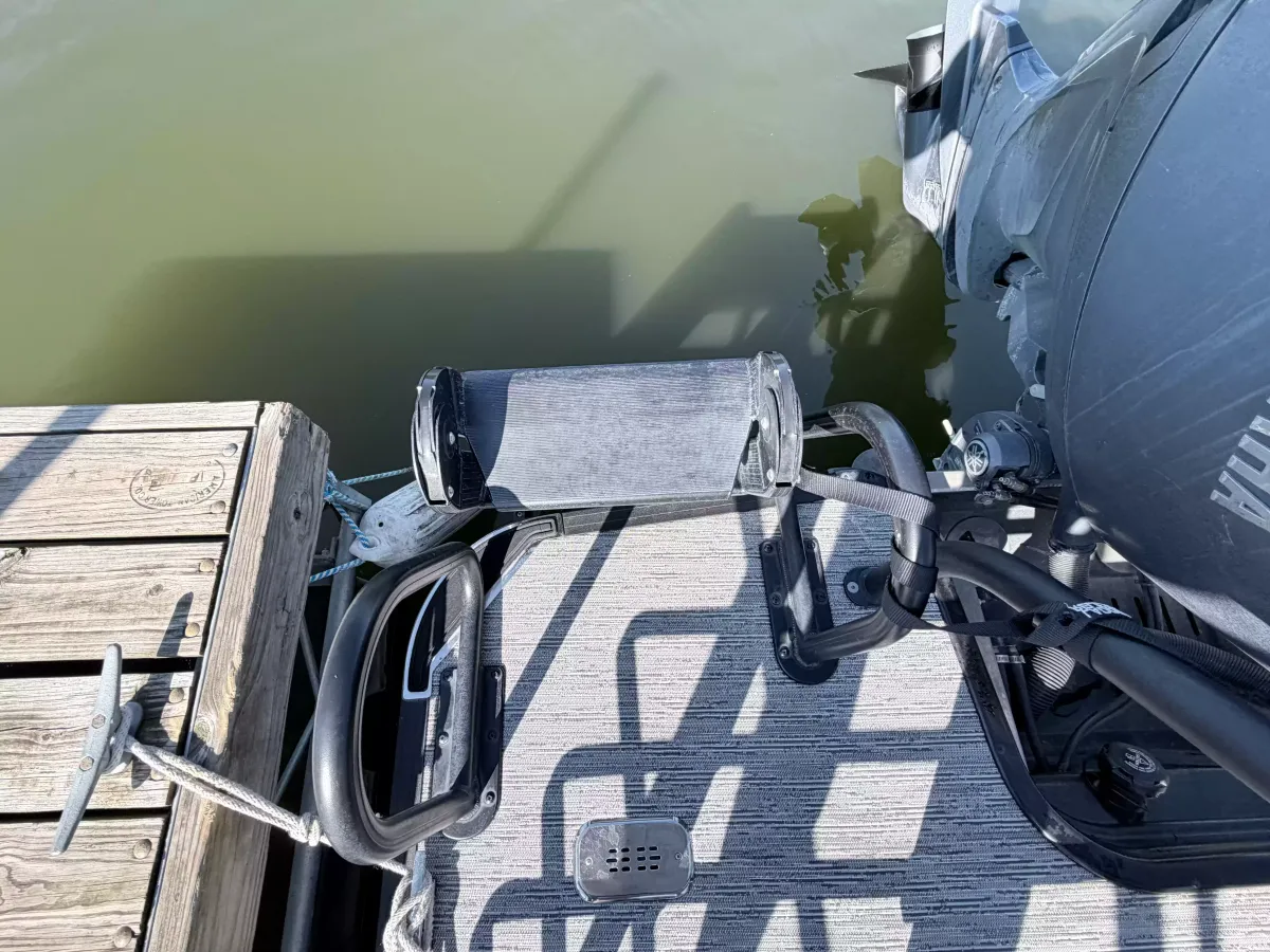 dummy-boat-img