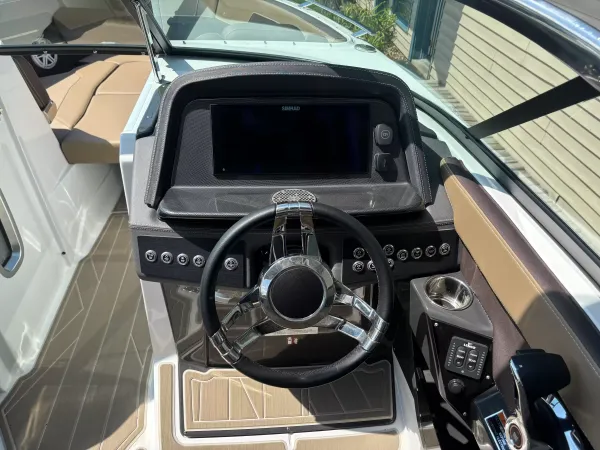 Monterey 278SS Perf B/R 2025-13