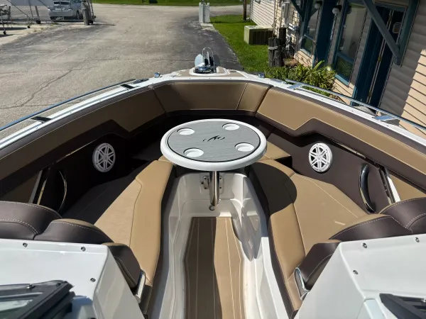 Monterey 278SS Perf B/R 2025-17