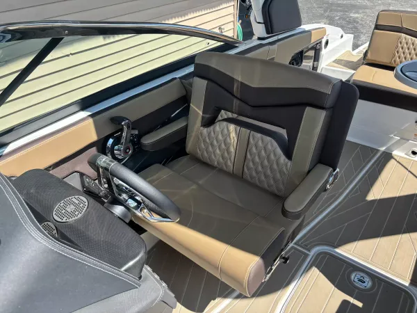 Monterey 278SS Perf B/R 2025-20