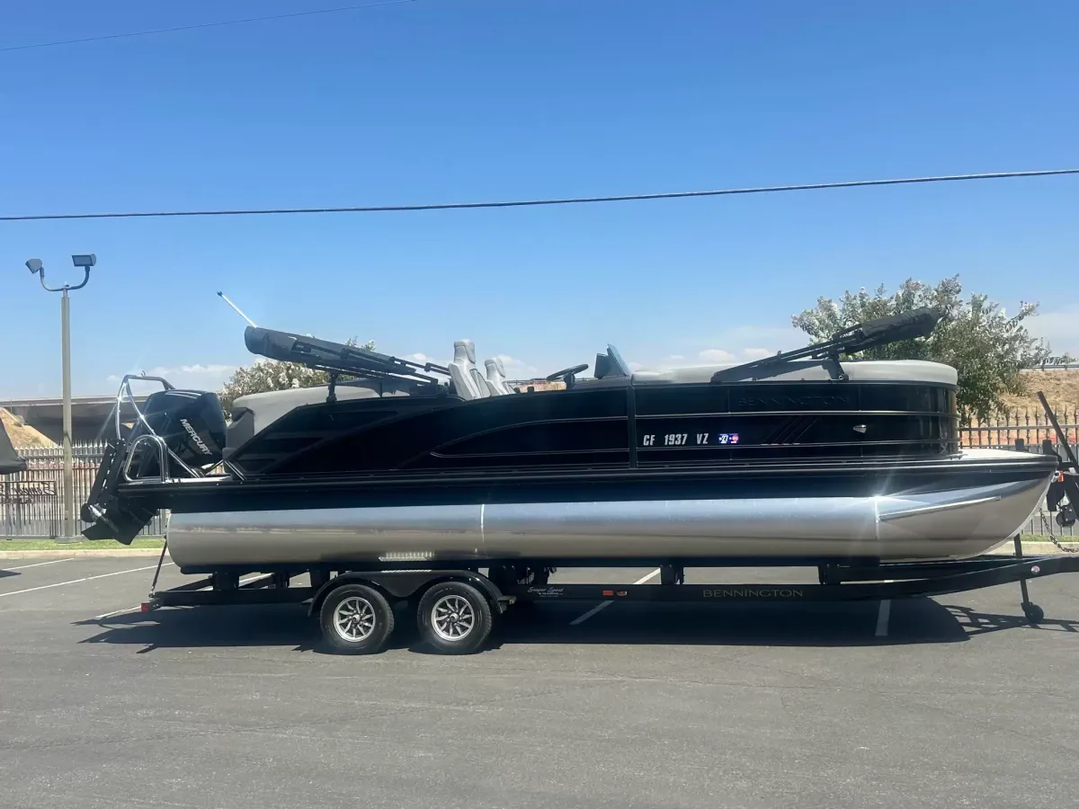 2025 Bennington 24MFB-1