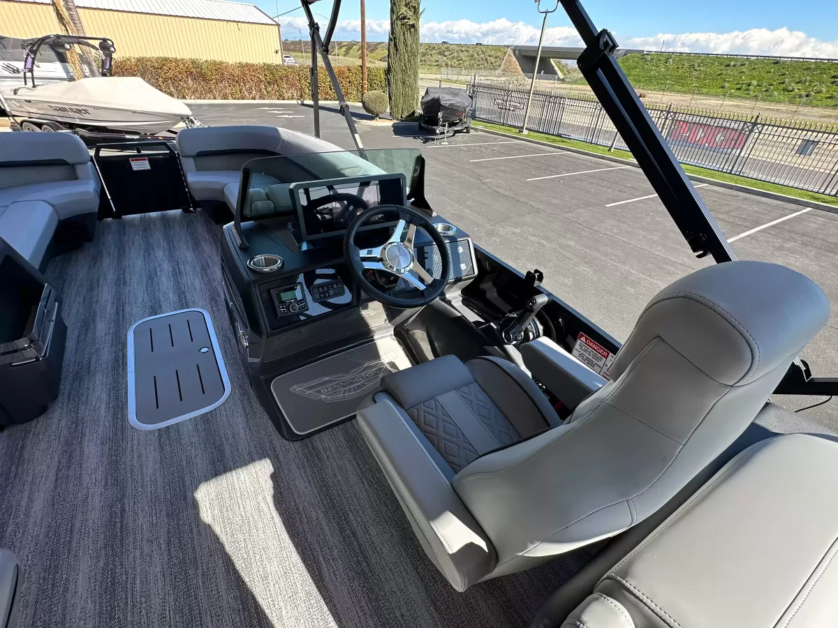 2025 Bennington 24MFB-7