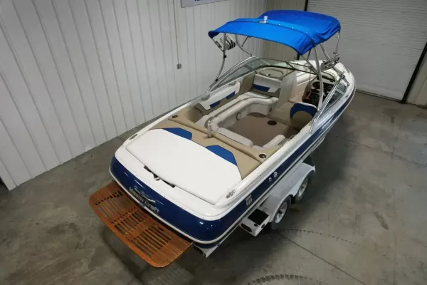 2000 Mastercraft Maristar 230-5