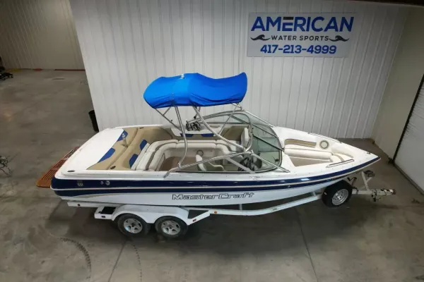 2000 Mastercraft Maristar 230-3