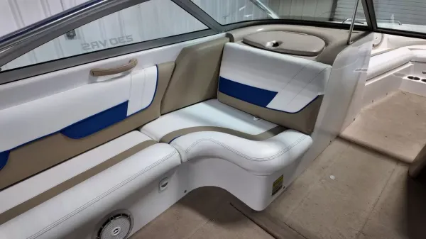 2000 Mastercraft Maristar 230-27
