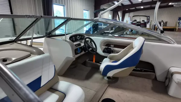 2000 Mastercraft Maristar 230-20