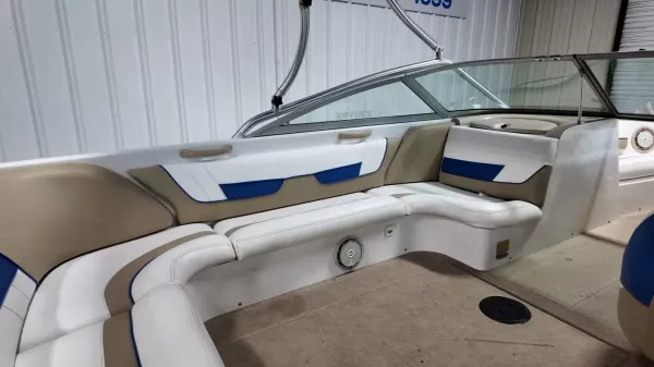 2000 Mastercraft Maristar 230-29