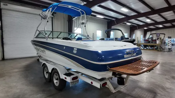 2000 Mastercraft Maristar 230-10