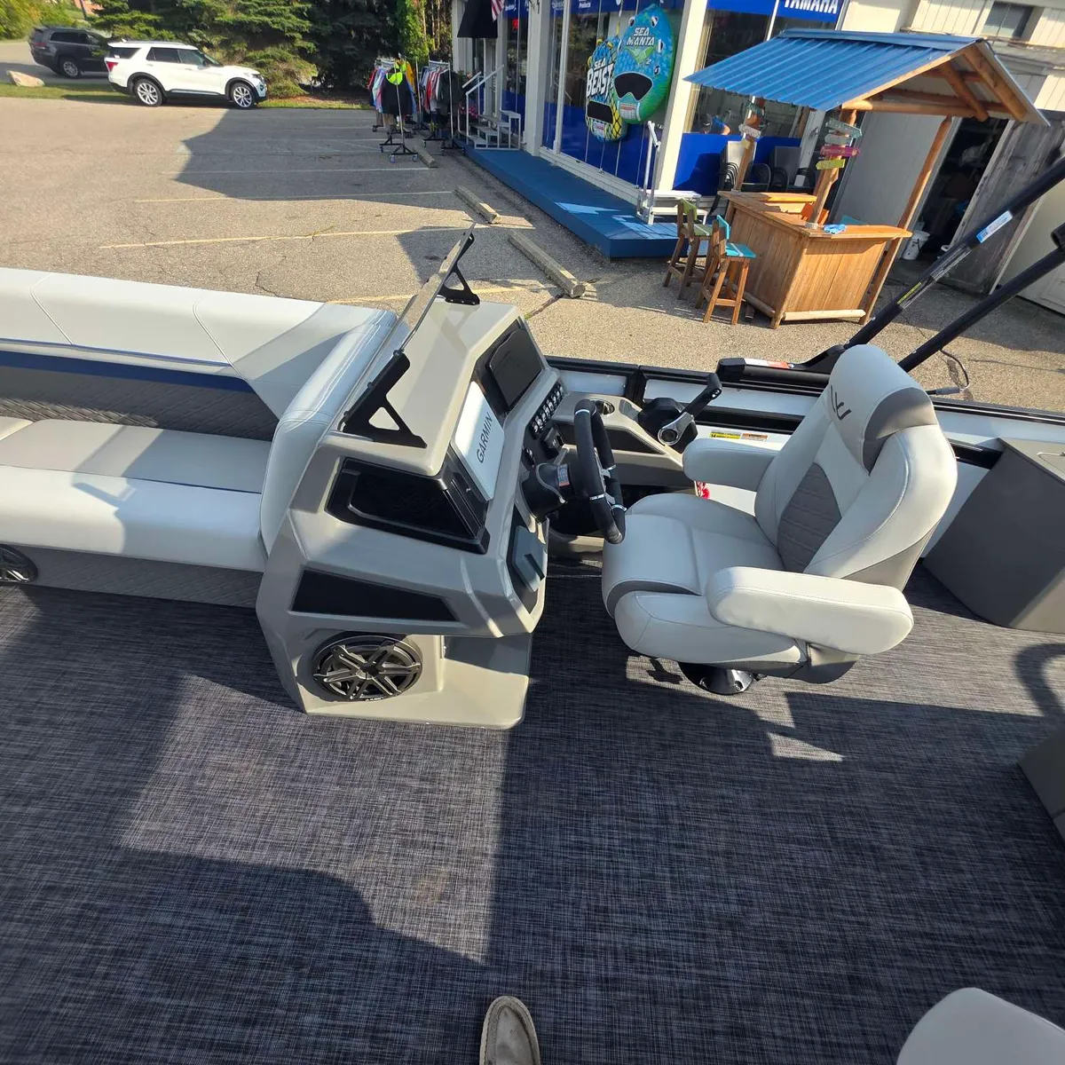 dummy-boat-img