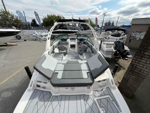 2026 Chaparral GT3 Surf-9