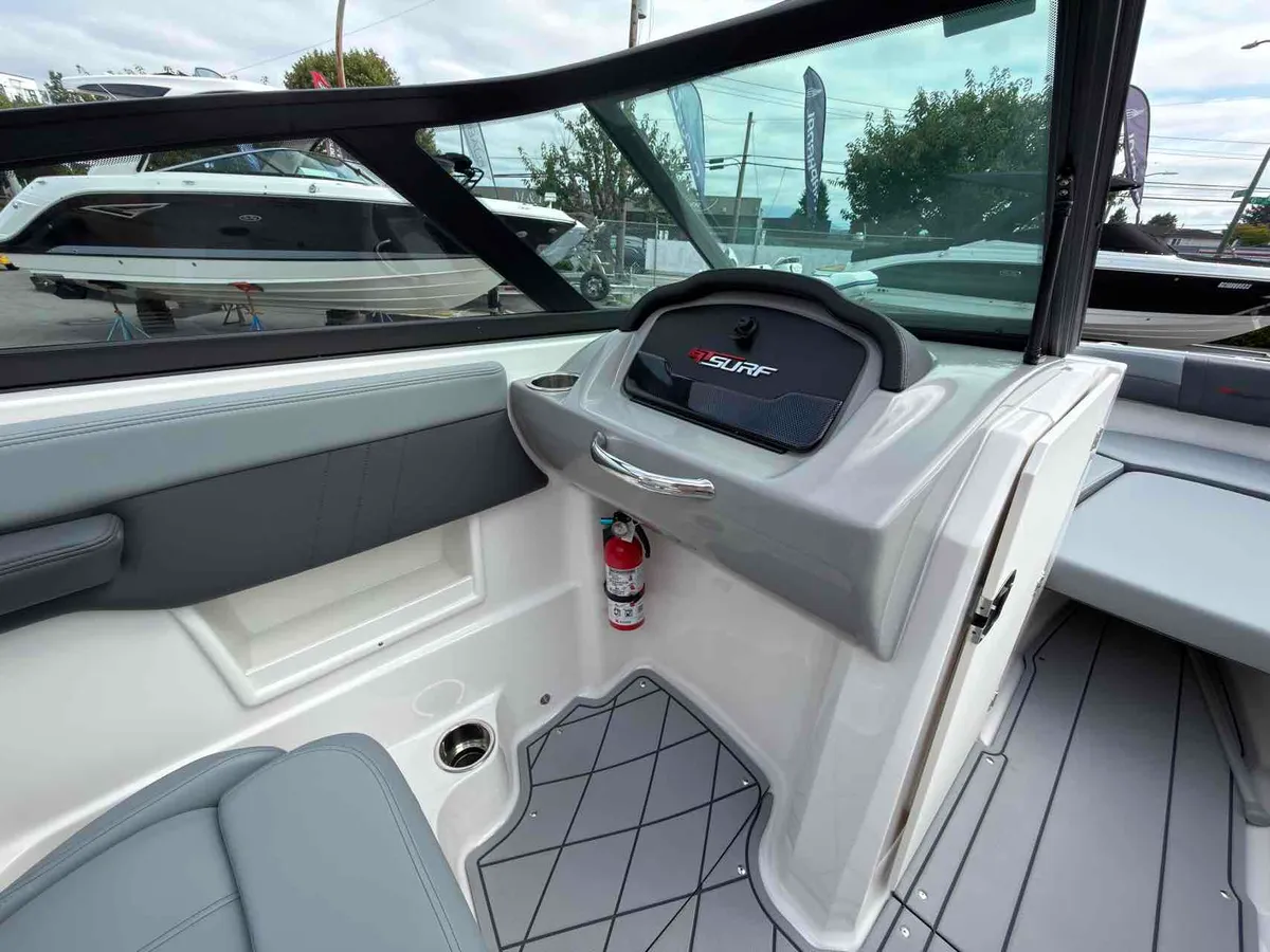 2026 Chaparral GT3 Surf-19