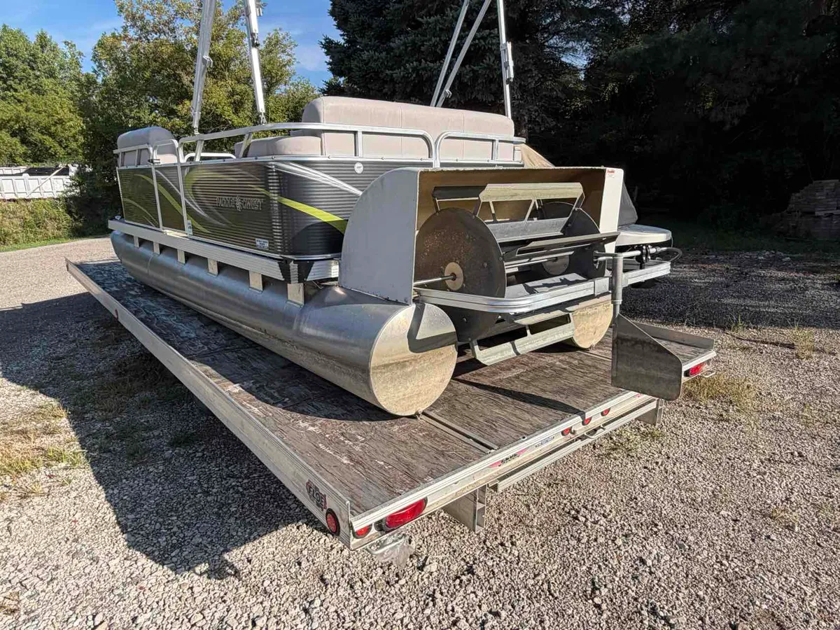 dummy-boat-img