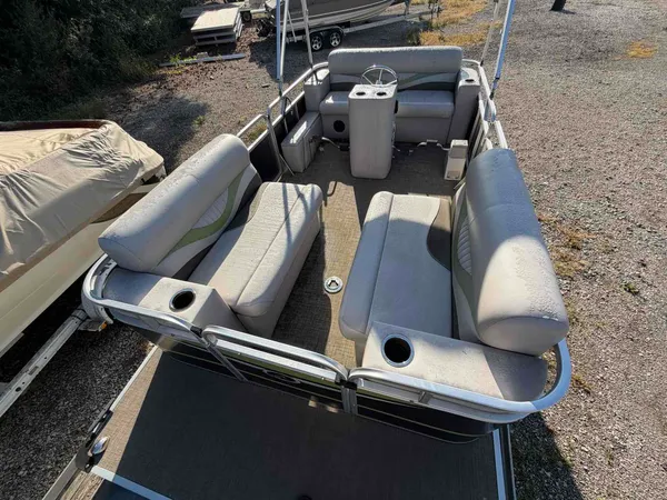 boat-detail-slider-thumb-8