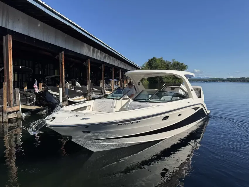 2021 Sea Ray 310SLX0